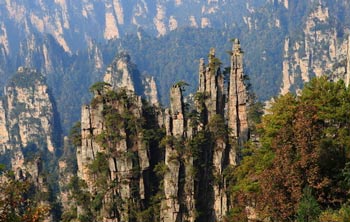 長沙出發(fā)到黃龍洞、張家界森林公園、天門山、鳳凰五日游