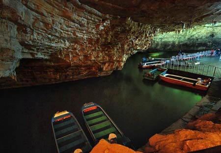 長沙出發(fā)到黃龍洞、張家界國家森林公園三日游