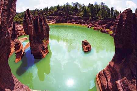 張家界、袁家界、天子山、紅石林、鳳凰古城四晚五日游